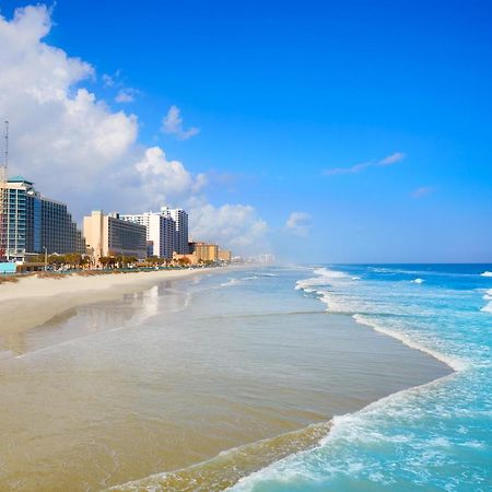 Апартаменты Newly Renovated Oceanfront Studio W/ Balcony - Дейтона-Бич Экстерьер фото