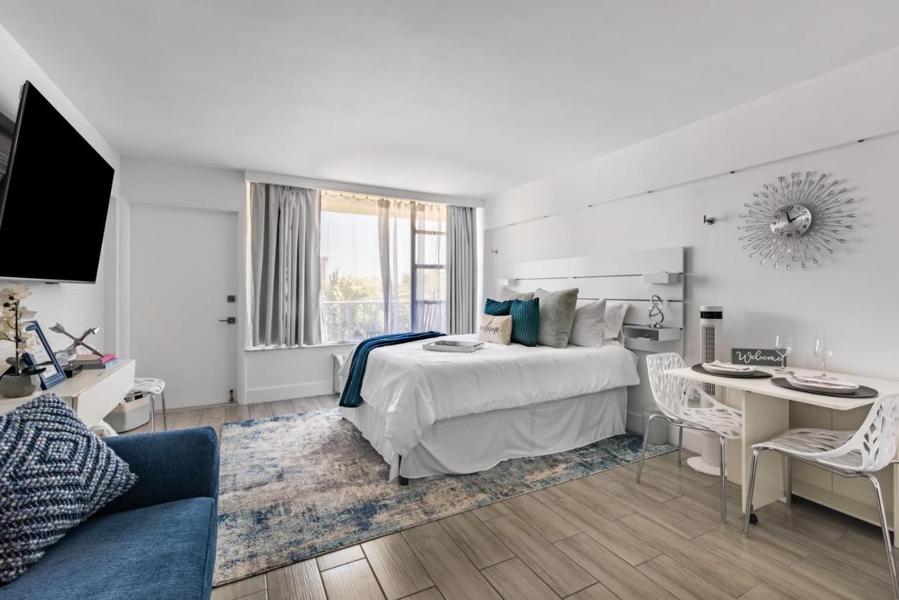 Апартаменты Newly Renovated Oceanfront Studio W/ Balcony - Дейтона-Бич Экстерьер фото